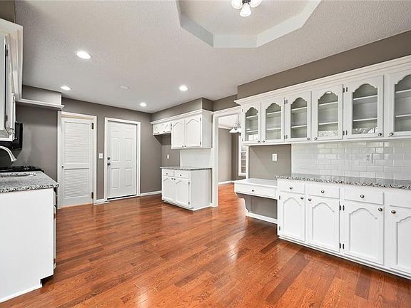 4th image of 1755 SE Silkwood Ln