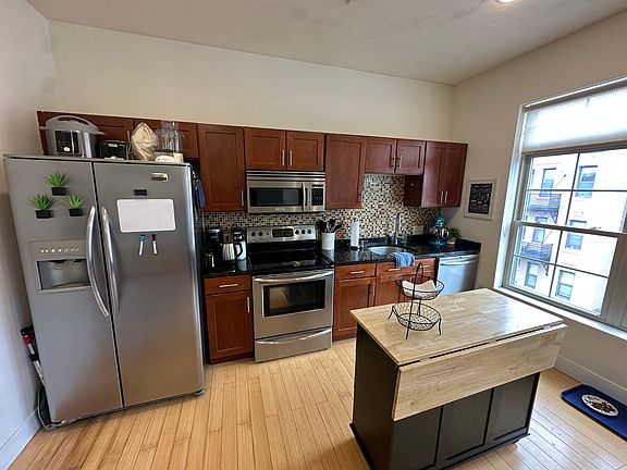 2nd image of 9 Gardner St #10