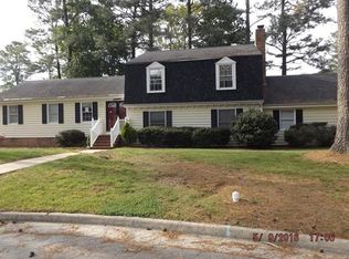 102 Robinwood Ct, Colonial Heights, VA 23834