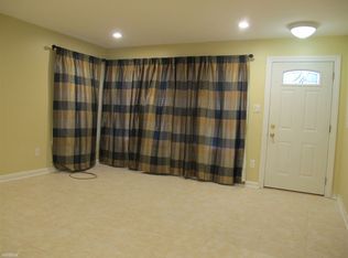1737 Dulong Ave, Madison Heights, MI