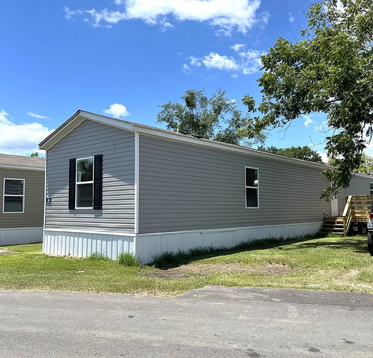 3 bed, 2.0 bath, 1140 sqft, $1,100 — Photo 2