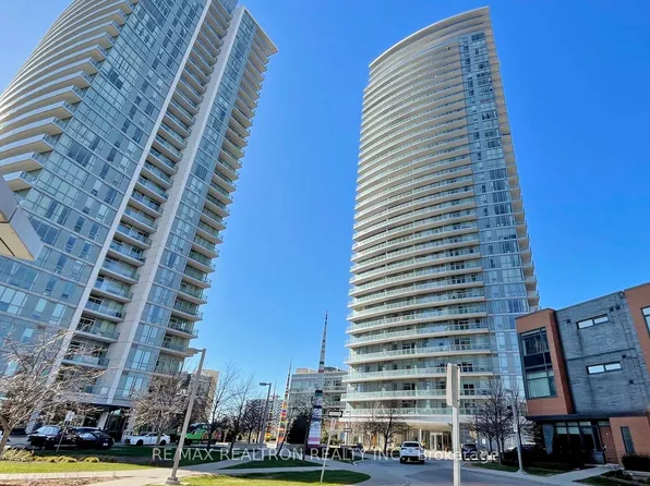 70 Forest Manor Rd #317, Toronto, ON M2J 0A9