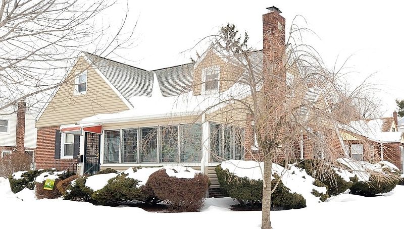 1st image of 17-03 Berdan Ave, IX