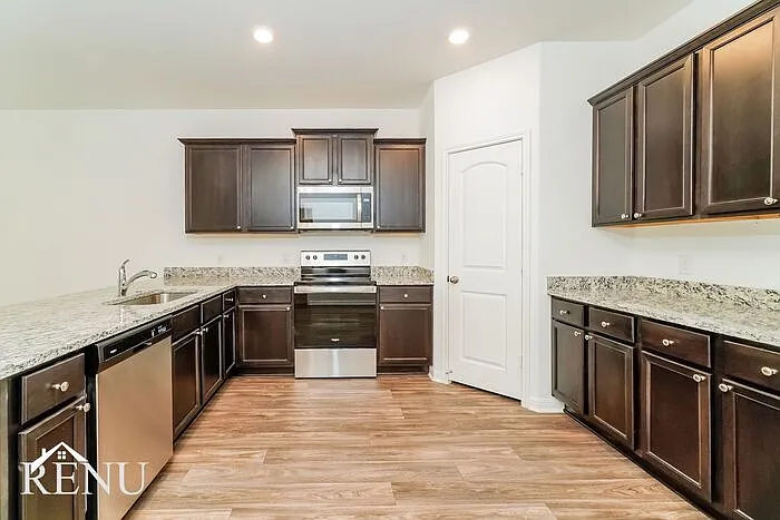 109 Fox Glen Trl — Photo 5