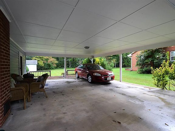 5th image of 136 Forest Springs Dr