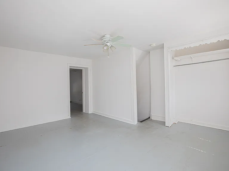 470 Conarroe St — Photo 15