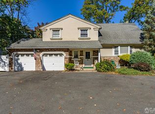 552 Oak Ridge Rd, Clark, NJ 07066
