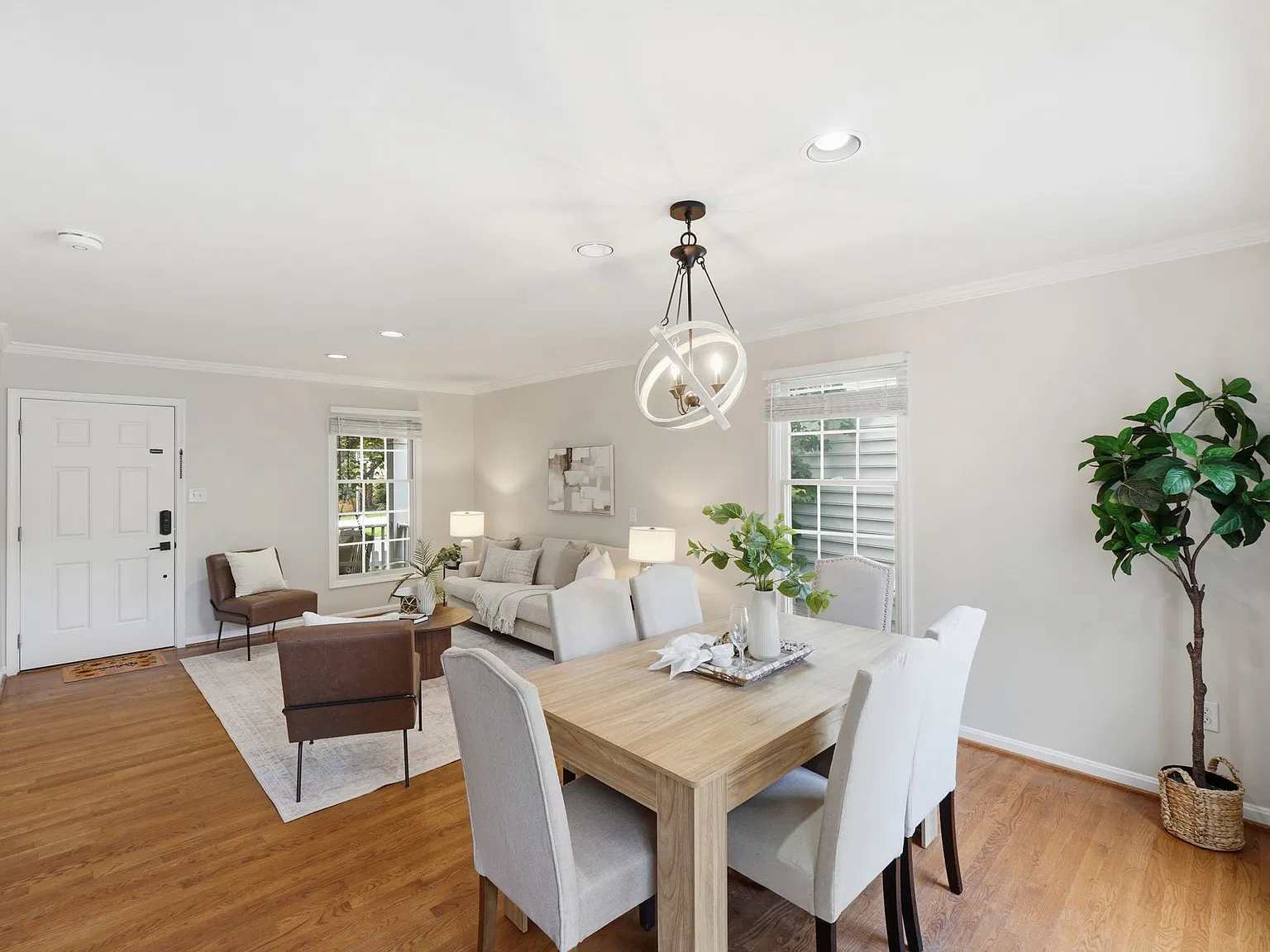 3 bed, 3.5 bath, 2050 sqft, $4,000 — Photo 4