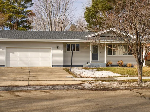 1626 S 3rd St, Bismarck, ND 58504