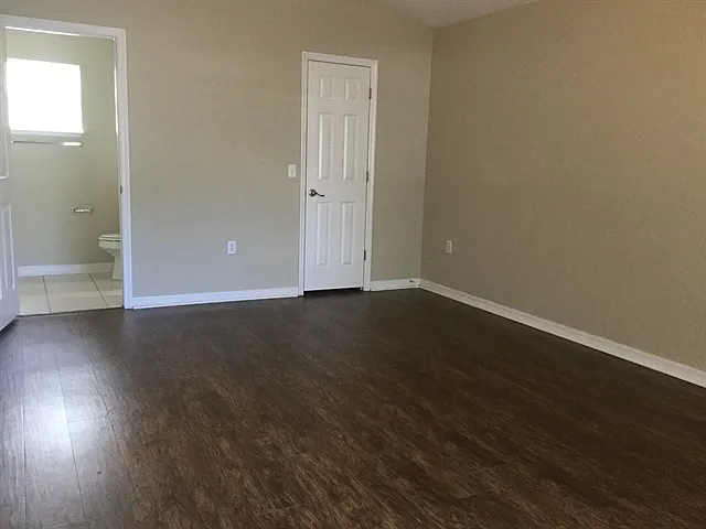 1350 Rolling River Rd — Photo 11