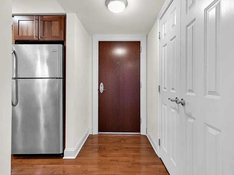 1020 Pennsylvania Ave SE #102 — Photo 4