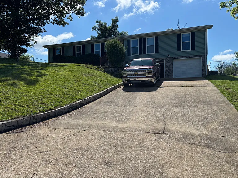 2730 Rio Grande Rd — Photo 2