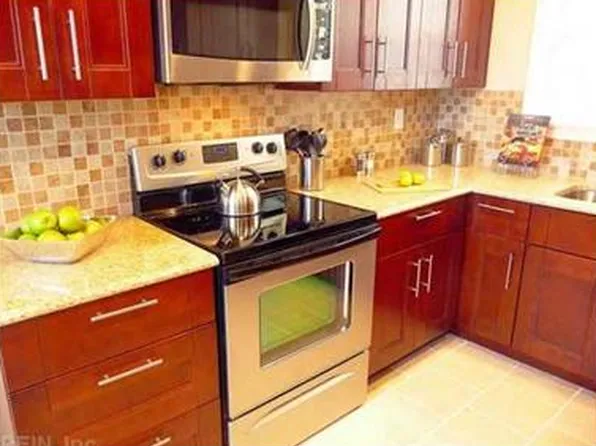 5136 Langston Rd, Virginia Beach, VA 23464