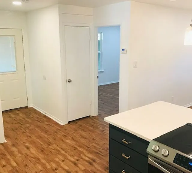 271 Willow Ave #B — Photo 6