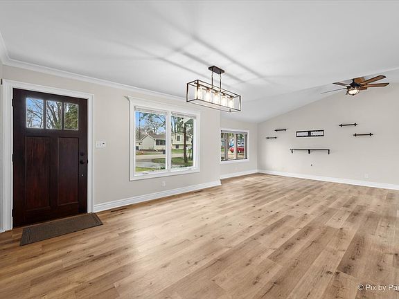 3rd image of 4418 Hickorynut Dr