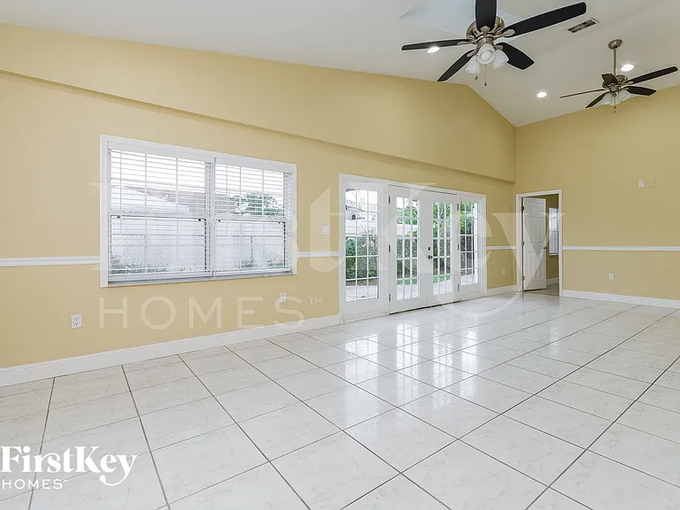 12126 Dakota Woods Ln — Photo 8