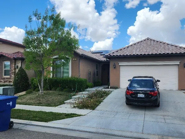 5837 E Burns Ave, Fresno, CA 93727