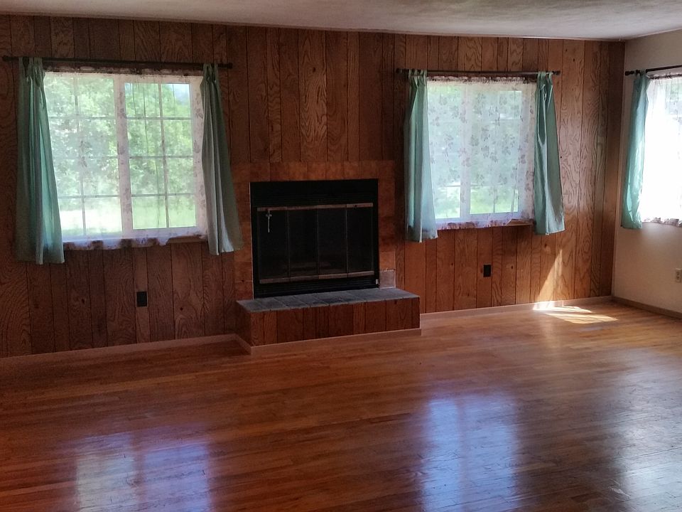 2nd image of 4922 Jackson St