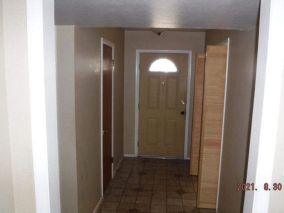 2nd image of 607 Mimosa Dr