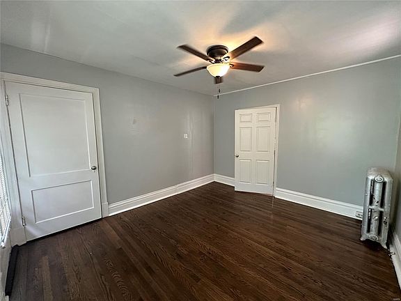 3rd image of 4952 Lindenwood Ave #A