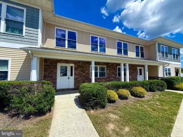 7 Whitaker Ct, Millville, NJ 08332