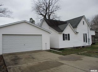 700 S 23rd St, Herrin, IL 62948