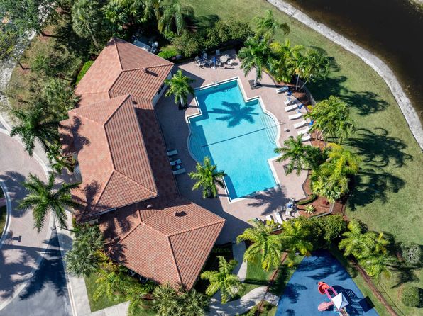 1289 Beacon Circle, Wellington, FL 33414