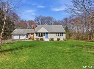 6 Fieldstone Drive, Newtown, CT 06470