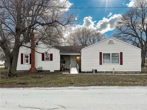 201 N Illinois St, Toledo, IL 62468