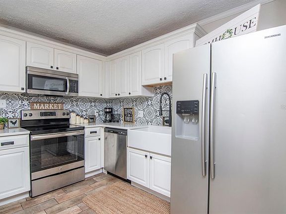 4th image of 4325 5TH AVENUE S