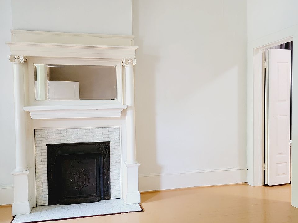 1st image of 2512 W Grace St APT 1