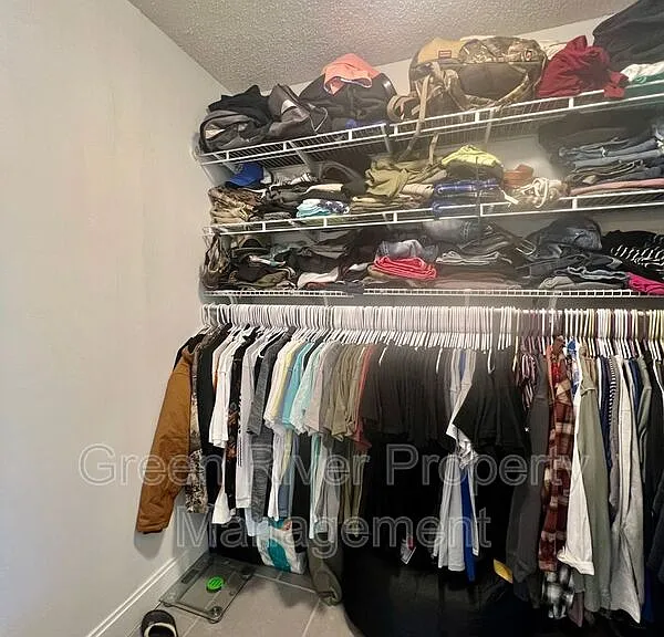 3352 Shelley Dr — Photo 25