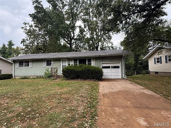 3rd image of 125 Forestwood Dr