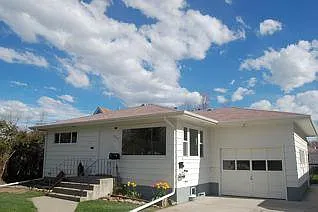 4 bed, 2000 sqft, $5,500 — Photo 1