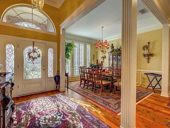 2nd image of 1903 Royal Oak Dr