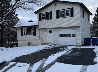 110 Richards Rd, Camillus, NY 13031