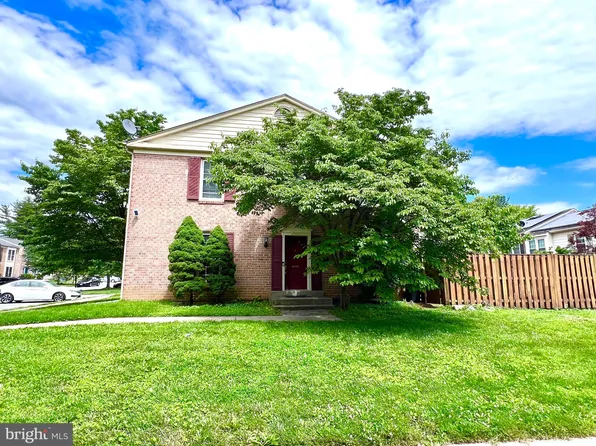 9928 Maple Leaf Dr, Montgomery Village, MD 20886