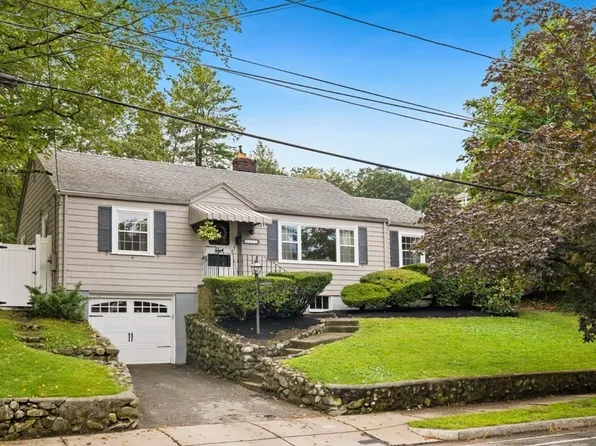 342 Washington St, Melrose, MA 02176