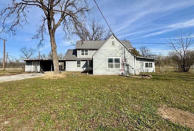 1st image of 3940 Lake Dr
