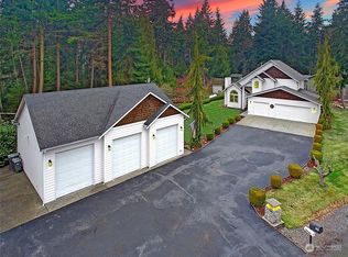 290 Shepards Ln, Camano Island, WA 98282