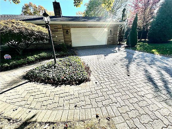 3rd image of 203 Oliver Dr