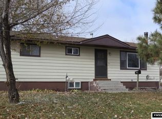 806 Yvonne Dr, Riverton, WY 82501