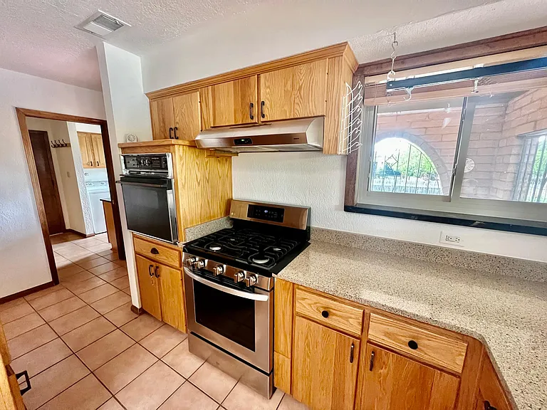 1528 Camino Cerrito SE — Photo 20