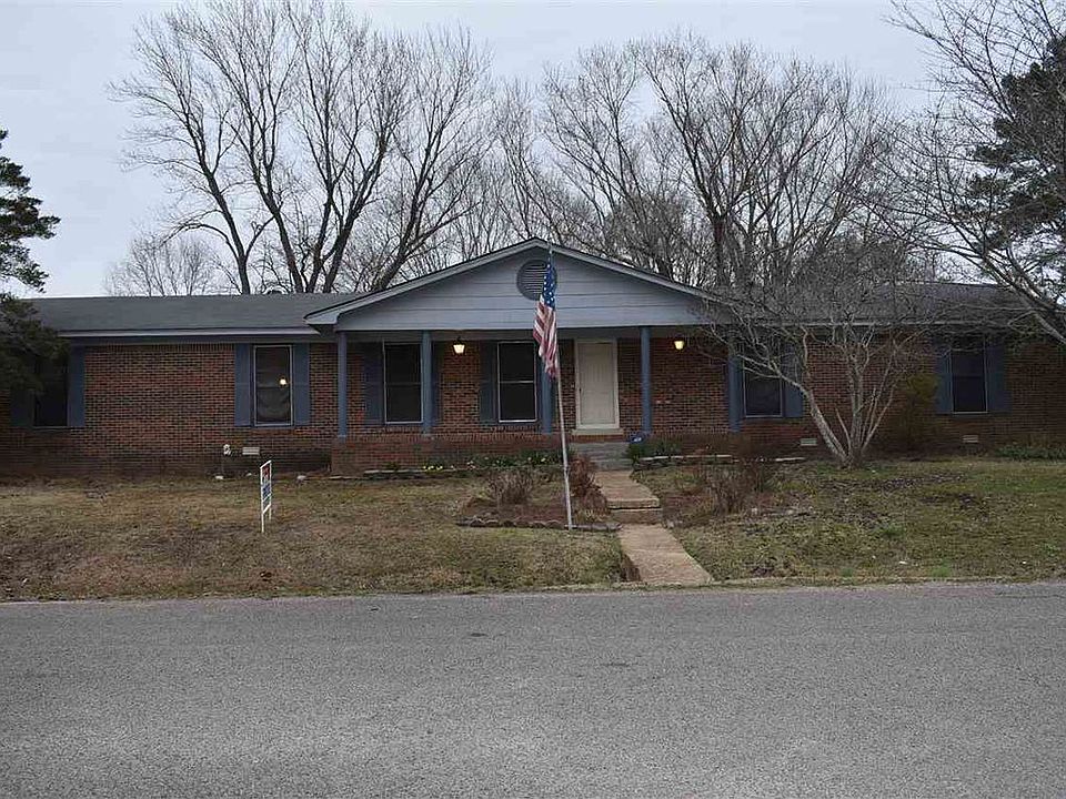1st image of 30 Camellia Dr