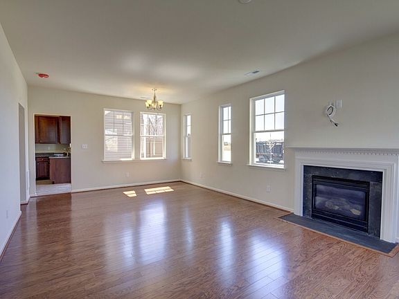 Similar Living/Dining