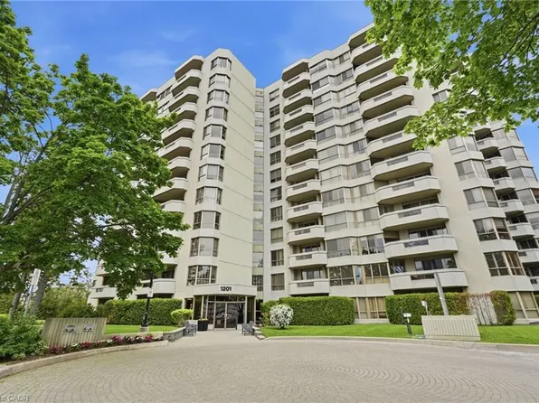 1201 N Shore Blvd E #1003, Burlington, ON L7S 1Z5