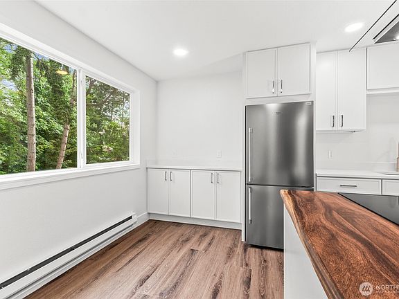 5th image of 3423 W Government Way #8