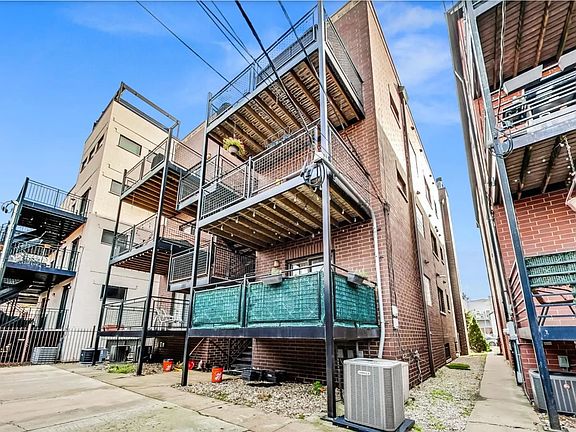3rd image of 1905 W Armitage Ave #3