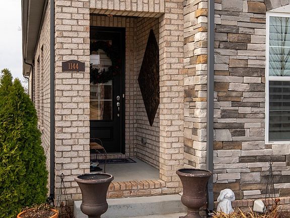 4th image of 1144 Cavaletti Cir W