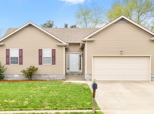 1112 Freedom Dr, Clarksville, TN 37042